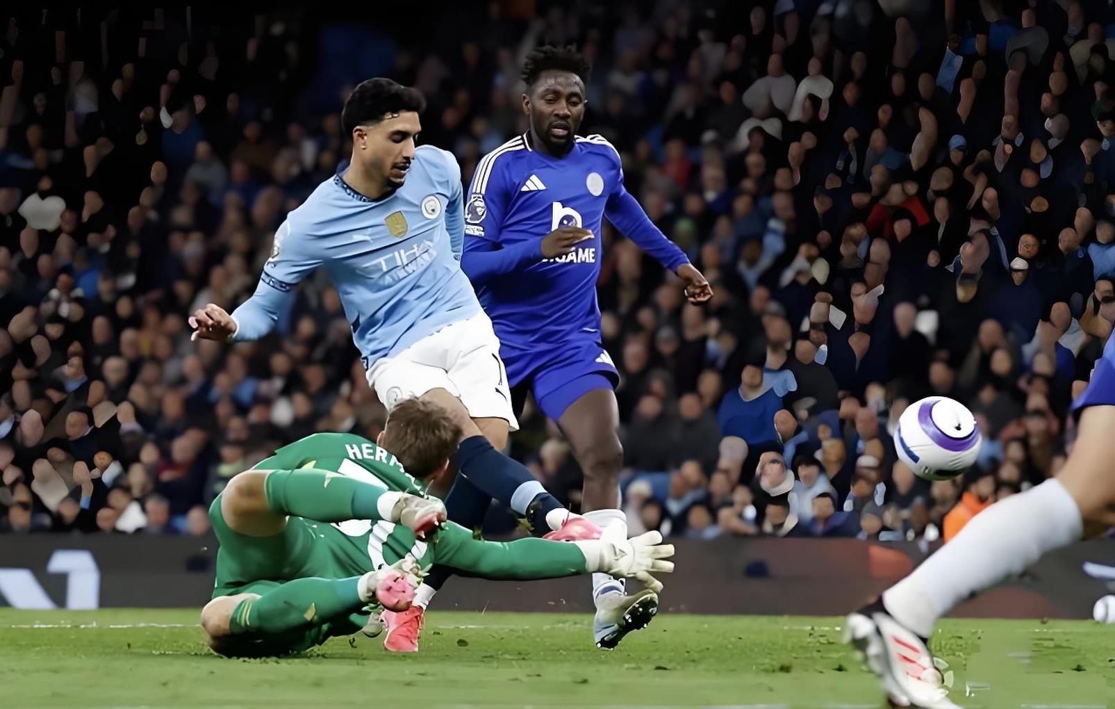 包含本周末比赛抢先看：欧洲足球场上的争夺的词条