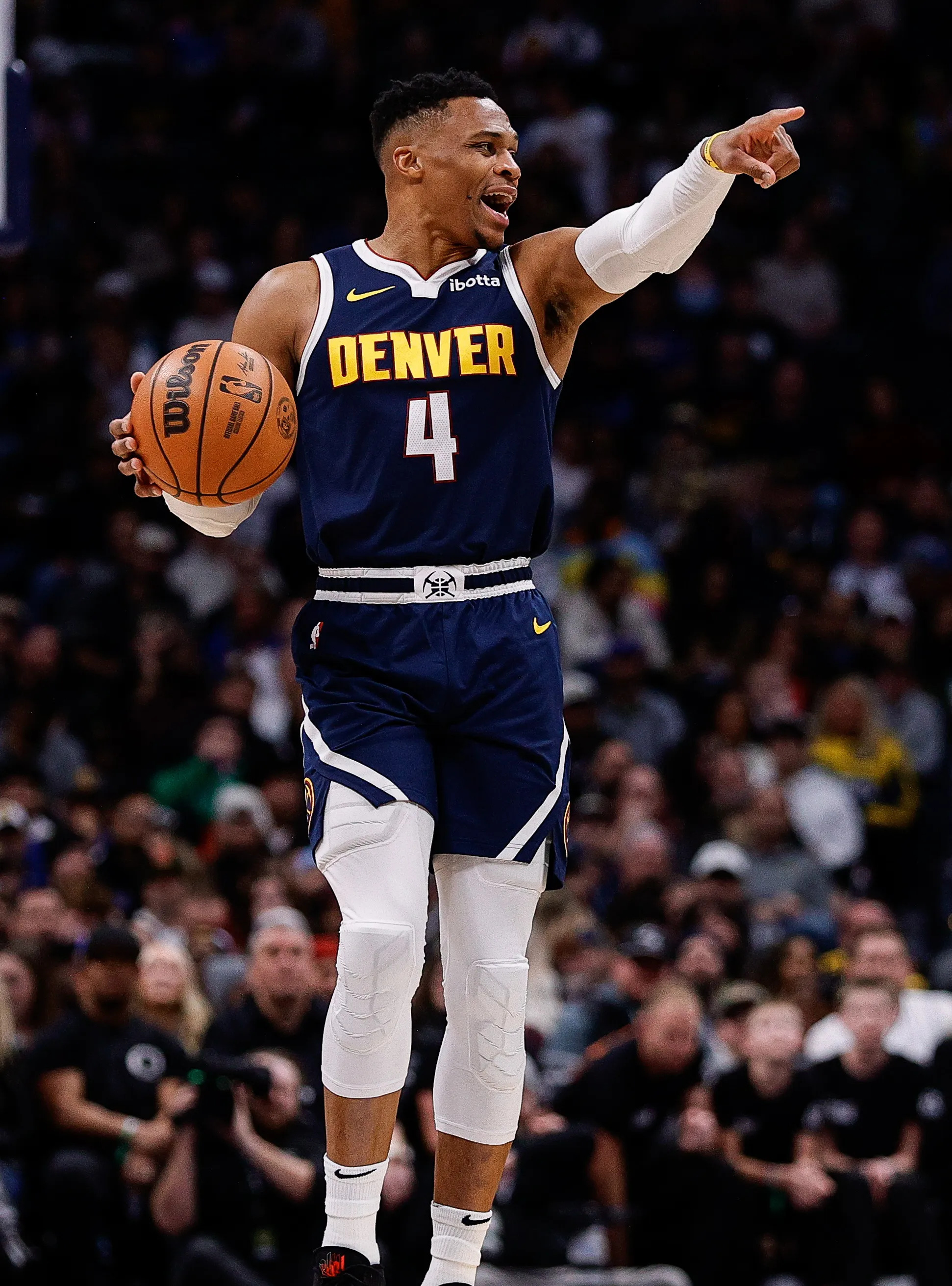 威少惊艳全场，冲击季后赛助攻爆棚，猛龙逆转取胜！