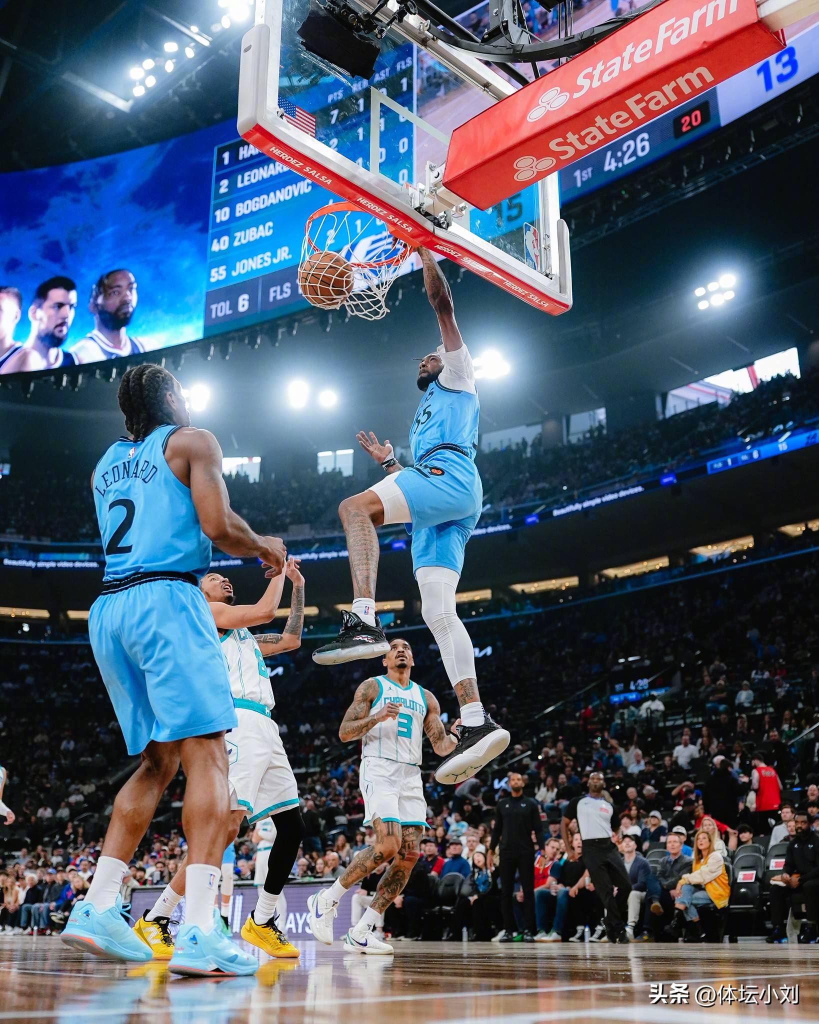 米切尔险胜快船，险胜关键表现点燃全场！的简单介绍