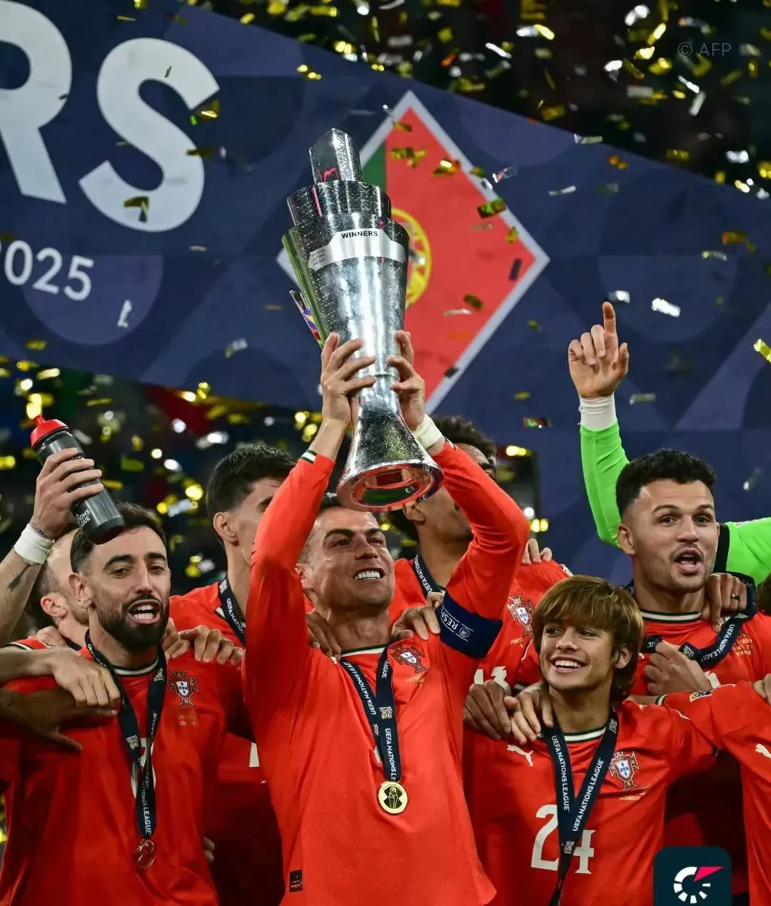 包含欧冠决赛激情夜！C罗里突外投，纽约尼克斯鏖战广州队的词条